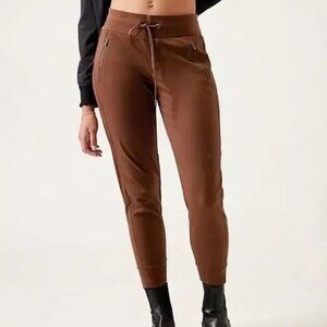 Athleta Trekkie North Jogger - Mahogany Size: 8 Tall